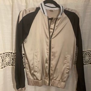 Gimmicks by bke bomber size small light gold and black with varsity neckline